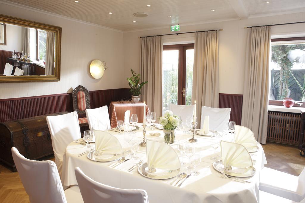 Hotel Kirchspiels Gasthaus Nortorf Bagian luar foto