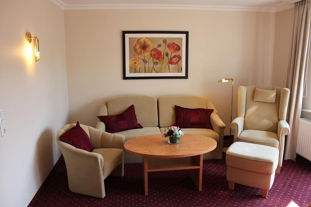 Hotel Kirchspiels Gasthaus Nortorf Bagian luar foto
