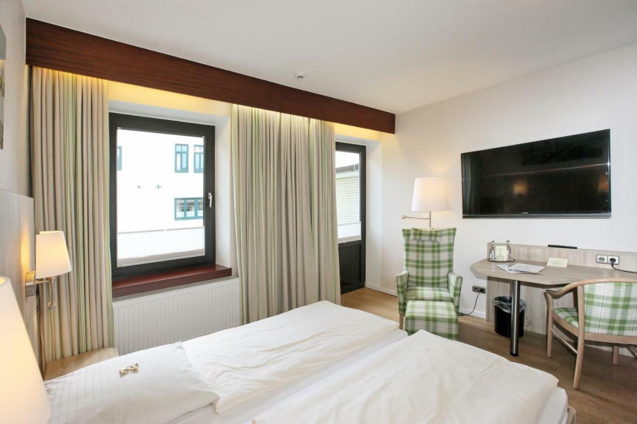 Hotel Kirchspiels Gasthaus Nortorf Bagian luar foto