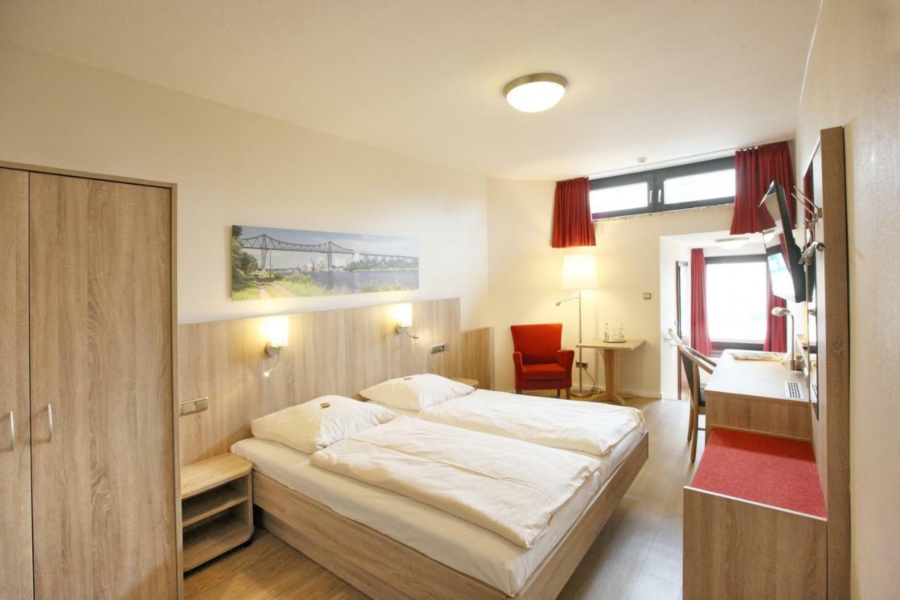 Hotel Kirchspiels Gasthaus Nortorf Bagian luar foto