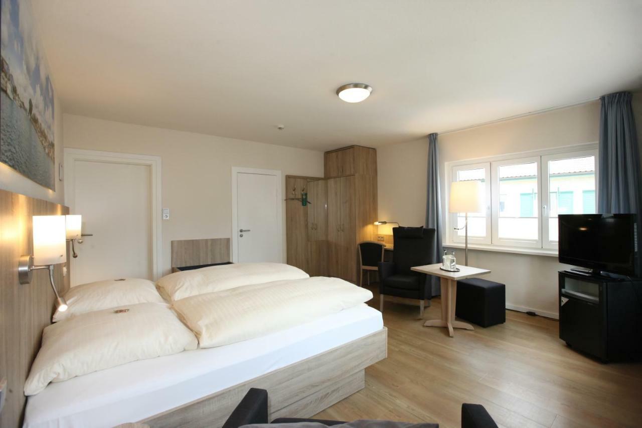 Hotel Kirchspiels Gasthaus Nortorf Bagian luar foto