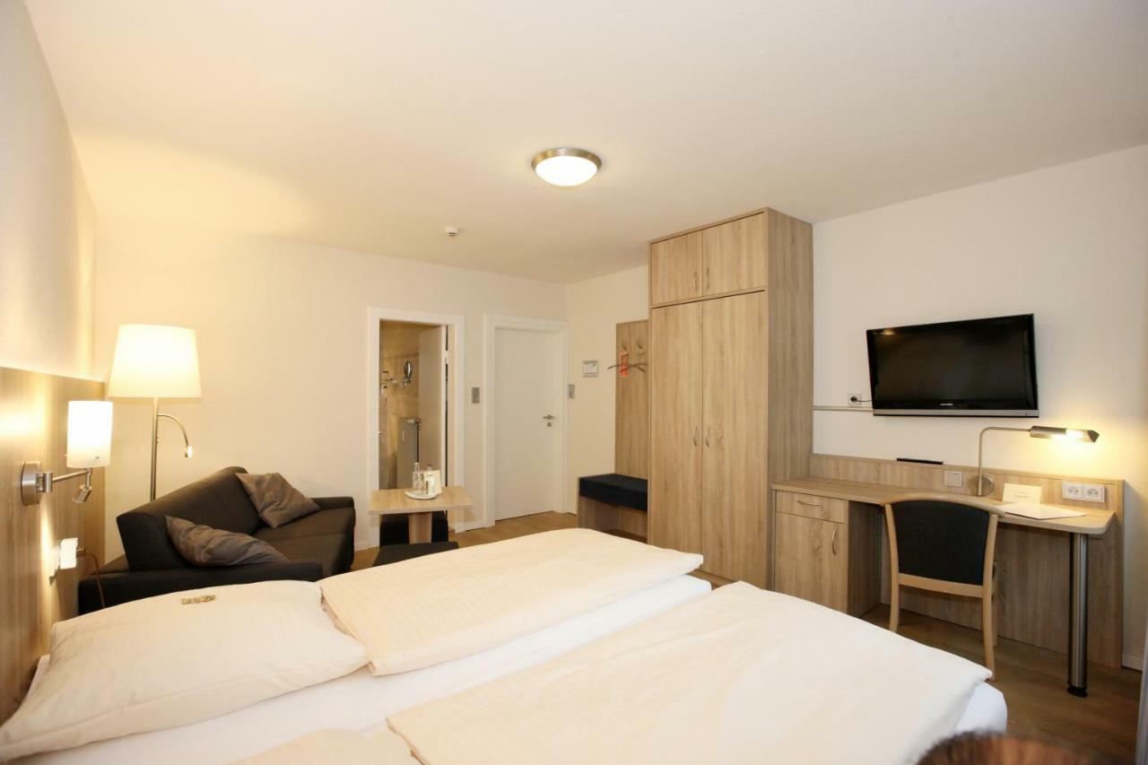 Hotel Kirchspiels Gasthaus Nortorf Bagian luar foto